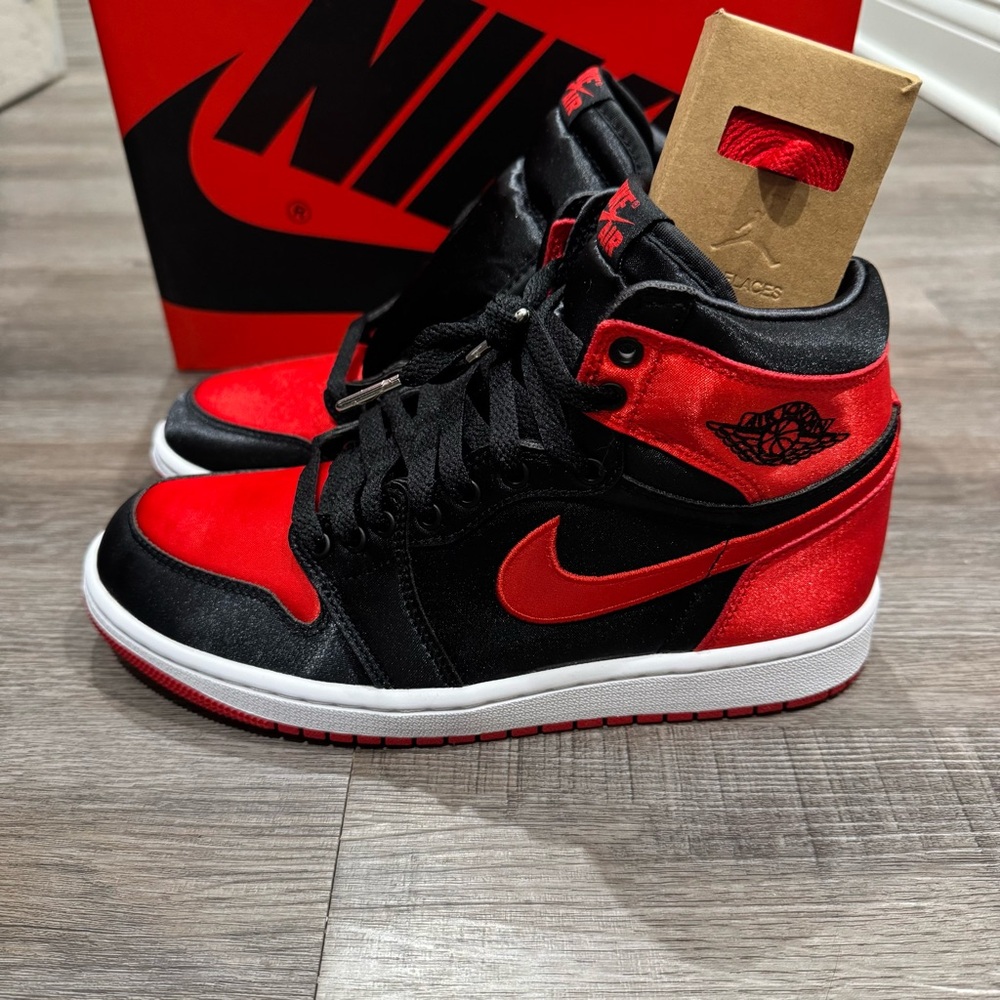 Nike Jordan Retro 1 High OG Black University Red Satin High Top Sneakers - Picture 3 of 12